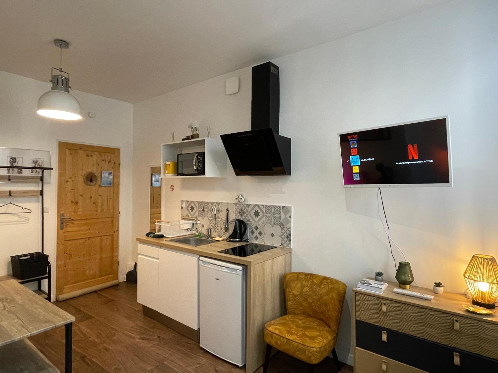 Chez Jean-Yves Et Zoe - La Boheme - Au Calme, Tres Propre, Proche Parkings Apartment นีออร์ ภายนอก รูปภาพ